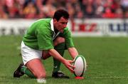 21 March 1998; Eric Elwood of Ireland during the Five Nations Rugby Championship match between Ireland and Wales at Lansdowne Road in Dublin, Ireland. Photo by David Maher/Sportsfile