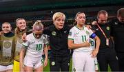 31 July 2023; Republic of Ireland manager Vera Pauw speaks to her players after the FIFA Women's World Cup 2023 Group B match between Republic of Ireland and Nigeria at Brisbane Stadium in Brisbane, Australia. Photo by Stephen McCarthy/Sportsfile