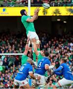 5 August 2023; Ryan Baird of Ireland wins possession in a line out during the Bank of Ireland Nations Series match between Ireland and Italy at the Aviva Stadium in Dublin. Photo by John Dickson/Sportsfile