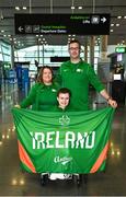 18 August 2023; Niamh Buckley from Ballydesmond in Cork, with her parents and coaches Tadhg and Aileen pictured at Dublin Airport as Irish Wheelchair Association Sport sends largest Irish Para Powerlifting Team to the 2023 World Championships in Dubai. Photo by Piaras Ó Mídheach/Sportsfile