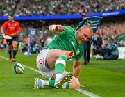 19 August 2023; Keith Earls of Ireland celebrates after scoring his side's third try during the Bank of Ireland Nations Series match between Ireland and England at Aviva Stadium in Dublin. Photo by Brendan Moran/Sportsfile