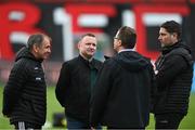25 August 2023; Bohemians president Matt Devaney, second from left, with, from left, Bohemians director of football Pat Fenlon, FAI director of media and football relations Cathal Dervan and Derry City manager Ruaidhrí Higgins before the SSE Airtricity Men's Premier Division match between Bohemians and Derry City at Dalymount Park in Dublin. Photo by Stephen McCarthy/Sportsfile