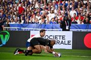 8 September 2023; Mark Telea of New Zealand scores his side's first try despite the tackle of Damien Penaud of France during the 2023 Rugby World Cup Pool A match between France and New Zealand at the Stade de France in Paris, France. Photo by Harry Murphy/Sportsfile