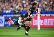 8 September 2023; Richie Mo'unga of New Zealand is tackled by Thomas Ramos of France during the 2023 Rugby World Cup Pool A match between France and New Zealand at the Stade de France in Paris, France. Photo by Harry Murphy/Sportsfile