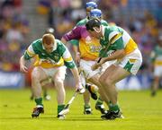4 July 2004; Barry, left, and Brian Whelahan, Offaly, in action against Michael Jordan, Wexford. Guinness Leinster Senior Hurling Championship Final, Offaly v Wexford, Croke Park, Dublin. Picture credit; Brendan Moran / SPORTSFILE