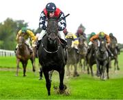 27 September 2023; Manhattan Dandy, with Robert Whearty up, on their way to winning the Seamus Murphy Memorial Handicap during the Barney Curley Cup at Bellewstown Racecourse in Meath. Photo by Eóin Noonan/Sportsfile