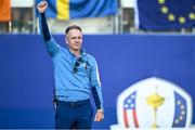 29 September 2023; Europe captain Luke Donald celebrates a putt by Jon Rahm, not pictured, during the morning foursomes matches on day one of the 2023 Ryder Cup at Marco Simone Golf and Country Club in Rome, Italy. Photo by Brendan Moran/Sportsfile