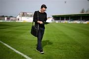 7 October 2023; RTÉ's Stuart Byrne reads his notes before the Sports Direct Men’s FAI Cup semi-final match between Galway United and Bohemians at Eamonn Deacy Park in Galway. Photo by Stephen McCarthy/Sportsfile