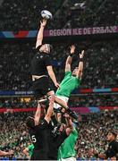 14 October 2023; Brodie Retallick of New Zealand takes possession in a lineout ahead of Peter O’Mahony of Ireland during the 2023 Rugby World Cup quarter-final match between Ireland and New Zealand at the Stade de France in Paris, France. Photo by Harry Murphy/Sportsfile