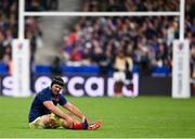 15 October 2023; Gregory Alldritt of France goes down injured during the 2023 Rugby World Cup quarter-final match between France and South Africa at the Stade de France in Paris, France. Photo by Harry Murphy/Sportsfile