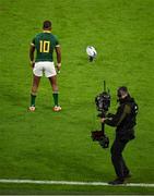 15 October 2023; Manie Libbok of South Africa prepares to kick a conversion as he is filmed by a TV steadicam during the 2023 Rugby World Cup quarter-final match between France and South Africa at the Stade de France in Paris, France. Photo by Brendan Moran/Sportsfile