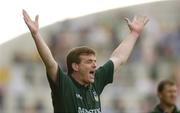 11 July 2004; Limerick manager Liam Kearns questions a late decision by referee Gerry Kinneavy. Bank of Ireland Munster Senior Football Championship Final, Limerick v Kerry, Gaelic Grounds, Limerick. Picture credit; Brendan Moran / SPORTSFILE