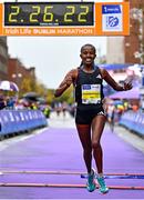 29 October 2023; Amente Sorome Negash celebrates winning the women's event during the 2023 Irish Life Dublin Marathon. Thousands of runners took to the Fitzwilliam Square start line, to participate in the 42nd running of the Dublin Marathon. Photo by Sam Barnes/Sportsfile