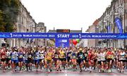 29 October 2023; A general view of the start of the 2023 Irish Life Dublin Marathon. Thousands of runners took to the Fitzwilliam Square start line, to participate in the 42nd running of the Dublin Marathon. Photo by Sam Barnes/Sportsfile