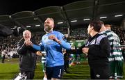 3 November 2023; Shamrock Rovers goalkeeper Alan Mannus is given a guard of honour by teammates after his side's victory the SSE Airtricity Men's Premier Division match between Shamrock Rovers and Sligo Rovers at Tallaght Stadium in Dublin. Photo by Seb Daly/Sportsfile