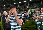 3 November 2023; Shamrock Rovers captain Ronan Finn is given a guard of honour by teammates after his side's victory the SSE Airtricity Men's Premier Division match between Shamrock Rovers and Sligo Rovers at Tallaght Stadium in Dublin. Photo by Seb Daly/Sportsfile
