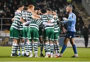 3 November 2023; Shamrock Rovers goalkeeper Alan Mannus joins the team huddle before the SSE Airtricity Men's Premier Division match between Shamrock Rovers and Sligo Rovers at Tallaght Stadium in Dublin. Photo by Stephen McCarthy/Sportsfile