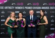 23 November 2023; SSE Airtricity Manager of the Year, Peamount United manager James O'Callaghan, with Peamount United players and Team of the Year recipients, from left, Erin McLaughlin, SSE Airtricity Player of the Year, Sadhbh Doyle, and Karen Duggan during the 2023 SSE Airtricity Women's Premier Division Awards at Clontarf Castle in Dublin. Photo by Sam Barnes/Sportsfile