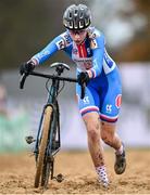 26 November 2023; Amálie Gottwaldová of Czech Republic during the Womens Junior race during Round 5 of the UCI Cyclocross World Cup at the Sport Ireland Campus in Dublin. Photo by David Fitzgerald/Sportsfile