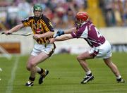 11 July 2004; Henry Shefflin, Kilkenny, in action against Ollie Canning, Galway. Guinness Senior Hurling Championship Qualifier, Round 3, Galway v Kilkenny, Semple Stadium, Thurles, Co. Tipperary. Picture credit; Ray McManus / SPORTSFILE