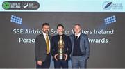 8 December 2023; Shamrock Rovers manager Stephen Bradley holding the Men’s Personality of the Year award with Shamrock Rovers colleagues sporting director Stephen McPhail, left, and assistant coach Glenn Cronin during the SSE Airtricity / Soccer Writers Ireland Awards 2023 at the Dublin Royal Convention Centre in Dublin. Photo by Stephen McCarthy/Sportsfile