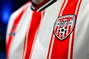 7 February 2024; A detailed view of the crest on the jersey of Derry City at the launch of the SSE Airtricity League of Ireland 2024 season held at Vicar Street in Dublin. Photo by Sam Barnes/Sportsfile