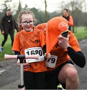17 February 2024; Stephen Emmett and his daughter Beau, age 5, before the Operation Transformation 5K at Phoenix Park in Dublin. Photo by David Fitzgerald/Sportsfile