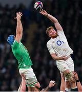 9 March 2024; Ollie Chessum of England wins possession in the lineout against Tadhg Beirne of Ireland during the Guinness Six Nations Rugby Championship match between England and Ireland at Twickenham Stadium in London, England. Photo by David Fitzgerald/Sportsfile