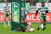30 March 2024; Niall Murray of Connacht scores his side's first try during the United Rugby Championship match between Benetton and Connacht at Stadio Monigo in Treviso, Italy. Photo by Roberto Bregani/Sportsfile