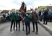 16 April 2024; I Am Maximus with jockey Paul Townend, left, grooms Rachel Robins and Steven Cahill and trainer Willie Mullins during the homecoming of Aintree Grand National winner I Am Maximus in Leighlinbridge, Carlow. Photo by Seb Daly/Sportsfile