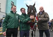 16 April 2024; I Am Maximus with jockey Paul Townend, left, groom Steven Cahill, centre, and trainer Willie Mullins during the homecoming of Aintree Grand National winner I Am Maximus at Lord Bagenal Inn in Leighlinbridge, Carlow. Photo by Seb Daly/Sportsfile