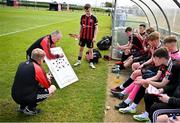 27 April 2024; Bohemians players and management during a half time discussion at the EA SPORTS LOI Academy MU15 development weekend at FAI Headquarters in Abbotstown, Dublin. Photo by Seb Daly/Sportsfile
