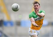 28 April 2024; Jordan Hayes of Offaly makes a pass during the Leinster GAA Football Senior Championship semi-final match between Dublin and Offaly at Croke Park in Dublin. Photo by Shauna Clinton/Sportsfile