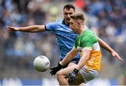 28 April 2024; Lee Pearson of Offaly in action against Colm Basquel of Dublin during the Leinster GAA Football Senior Championship semi-final match between Dublin and Offaly at Croke Park in Dublin. Photo by Shauna Clinton/Sportsfile