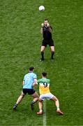 28 April 2024; Referee Paul Faloon throws the ball in towards Brian Fenton of Dublin and Jack McEvoy of Offaly to start the second half during the Leinster GAA Football Senior Championship semi-final match between Dublin and Offaly at Croke Park in Dublin. Photo by Piaras Ó Mídheach/Sportsfile