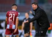 29 April 2024; Drogheda United manager Kevin Doherty with Luke Heeney during the SSE Airtricity Men's Premier Division match between Shamrock Rovers and Drogheda United at Tallaght Stadium in Dublin. Photo by Stephen McCarthy/Sportsfile