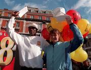 26 October 1998; Men's winner Joshua Kipkemboi of Kenya and women's winner Teresa Duffy of Ireland celebrate following the 98FM Dublin City Marathon in Dublin. Photo by Brendan Moran/Sportsfile
