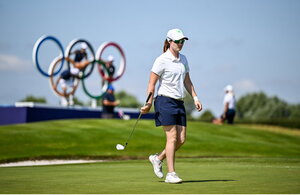 6 August 2024; Leona Maguire of Team Ireland on the 18th green during a practice round at Le Golf National during the 2024 Paris Summer Olympic Games in Paris, France. Photo by David Fitzgerald/Sportsfile