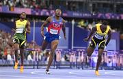 8 August 2024; Grant Holloway of Team United States celebrates after winning gold in the men's 110m hurdles finalat the Stade de France during the 2024 Paris Summer Olympic Games in Paris, France. Photo by Sam Barnes/Sportsfile