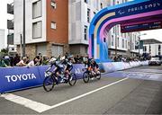 6 September 2024; Katie-George Dunlevy and pilot Linda Kelly, left, during the Women's B road race during the Women's B road race on day nine of the Paris 2024 Paralympic Games at Clichy-sous- Bois in Paris, France. Photo by Harry Murphy/Sportsfile