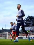30 September 2024; Aiden O'Brien of Shelbourne warms up before the SSE Airtricity Men's Premier Division match between Shelbourne and St Patrick's Athletic at Tolka Park in Dublin. Photo by Stephen McCarthy/Sportsfile