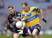 22 August 2004; Michael O'Shea, Clare, in action against Karl O'Neill, Sligo. Tommy Murphy Cup Final, Clare v Sligo, Croke Park, Dublin. Picture credit; Matt Browne / SPORTSFILE