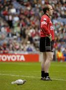 22 August 2004; A pigeon keeps an eye on Sligo goalkeeper James Curran. Tommy Murphy Cup Final, Clare v Sligo, Croke Park, Dublin. Picture credit; Damien Eagers / SPORTSFILE