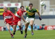 29 August 2004; Eoin Brosnan, Kerry, in action against Paul McFlynn and Patsy Bradley, left, Derry. Bank of Ireland Senior Football Championship Semi-Final, Derry v Kerry, Croke Park, Dublin. Picture credit; Brian Lawless / SPORTSFILE