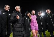 21 February 2025; Republic of Ireland head coach Carla Ward speaks to players and staff, alongside, from left, goalkeeping coach Emma Byrne, Leanne Kiernan, goalkeeper Courtney Brosnan, Melisa Filis and goalkeeper Sophie Whitehouse during the UEFA Women's Nations League B match between Republic of Ireland and Turkiye at Tallaght Stadium in Dublin. Photo by Stephen McCarthy/Sportsfile