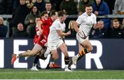 1 March 2025; Jack Murphy of Ulster offloads to Jacob Stockdale during the United Rugby Championship match between Ulster and Scarlets at the Kingspan Stadium in Belfast. Photo by John Dickson/Sportsfile