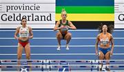 6 March 2025; Sarah Lavin of Ireland, centre, before competing in the women's 60m hurdles during day one of the European Athletics Indoor Championships 2025 at the Omnisport Apeldoorn in Apeldoorn, Netherlands. Photo by Sam Barnes/Sportsfile