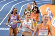 6 March 2025; Sharlene Mawdsley of Ireland competes in the 4x400m Relay Mixed final during day one of the European Athletics Indoor Championships 2025 at the Omnisport Apeldoorn in Apeldoorn, Netherlands. Photo by Sam Barnes/Sportsfile