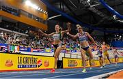 9 March 2025; Sarah Healy of Ireland crosses the line to win gold ahead of Melissa Courtney-Bryant of Great Britain in the women's 3000m final on day four of the European Athletics Indoor Championships 2025 at the Omnisport Apeldoorn in Apeldoorn, Netherlands. Photo by Sam Barnes/Sportsfile