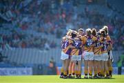 29 September 2013; The Wexford team gather in a huddle before the game. TG4 All-Ireland Ladies Football Junior Championship Final, Offaly v Wexford, Croke Park, Dublin. Picture credit: Brendan Moran / SPORTSFILE